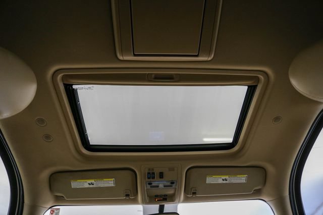Used 2011 GMC Yukon XL Denali AWD/4WD image 56