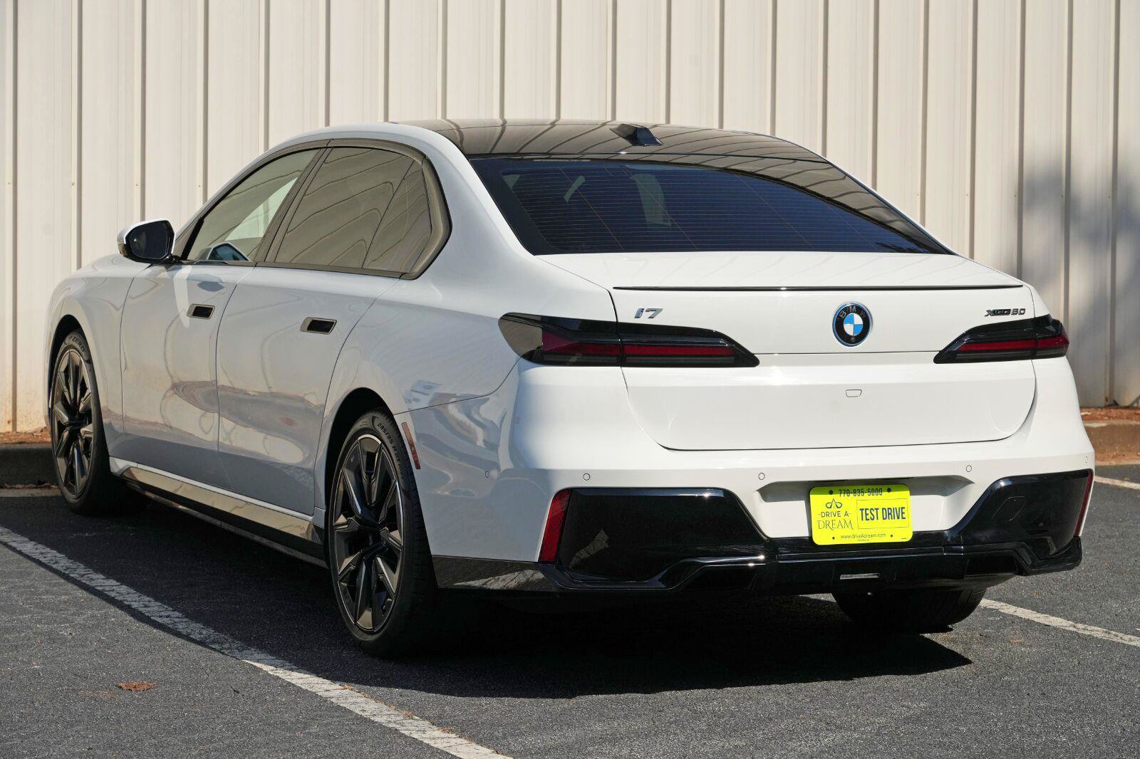 Used 2024 BMW i7 xDrive60 AWD/4WD image 58