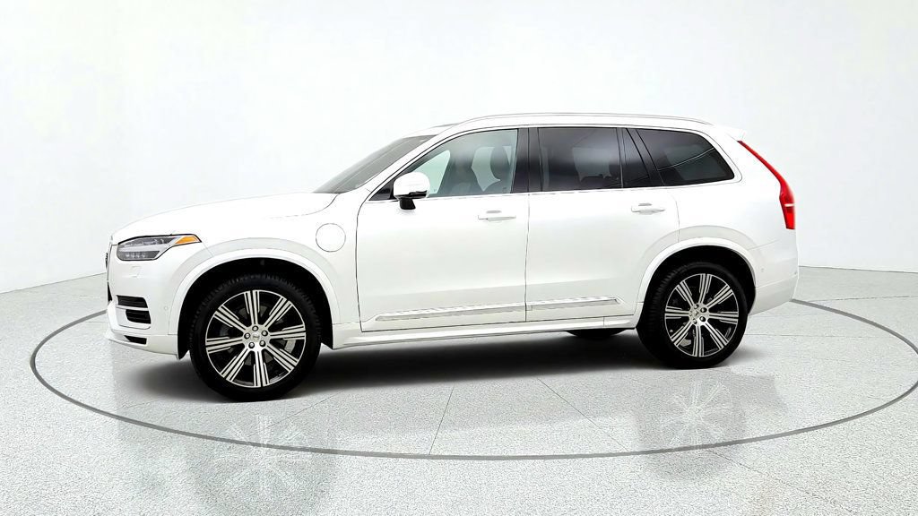 Used 2025 Volvo XC90 T8 Plus w/ Protection Package Premier AWD/4WD image 8