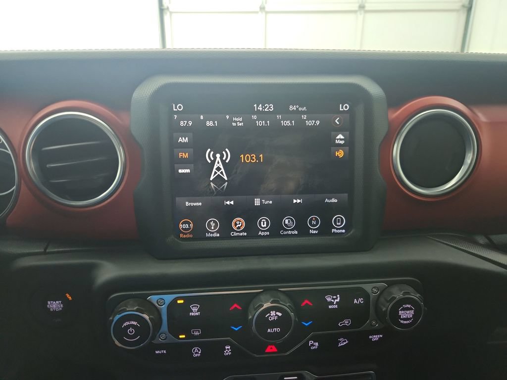 Used 2018 Jeep Wrangler Unlimited Rubicon AWD/4WD image 26