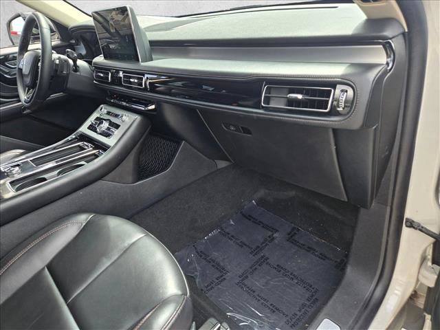 Used 2023 Lincoln Aviator 2WD w/ Class IV Trailer Tow Package image 20