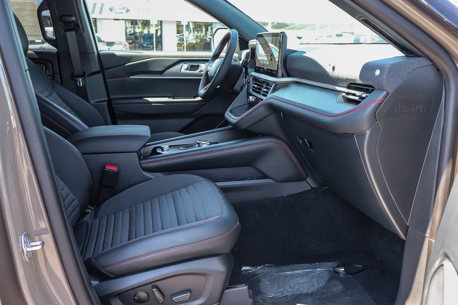 New 2026 Ford Explorer ST-Line w/ ST-Line Street Pack RWD image 16