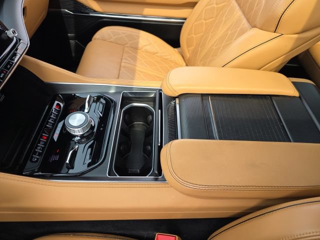 Used 2025 Jeep Grand Wagoneer L Series III w/ Rear Seat Video Group 1 AWD/4WD image 32