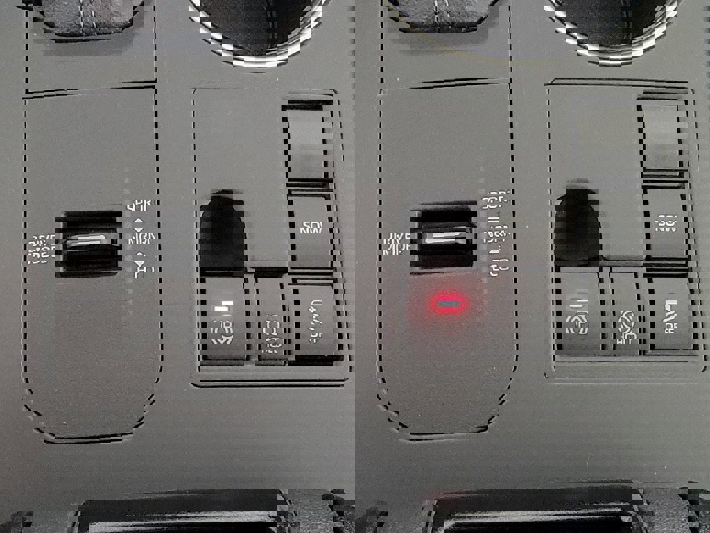 Certified 2025 Toyota Highlander LE image 25