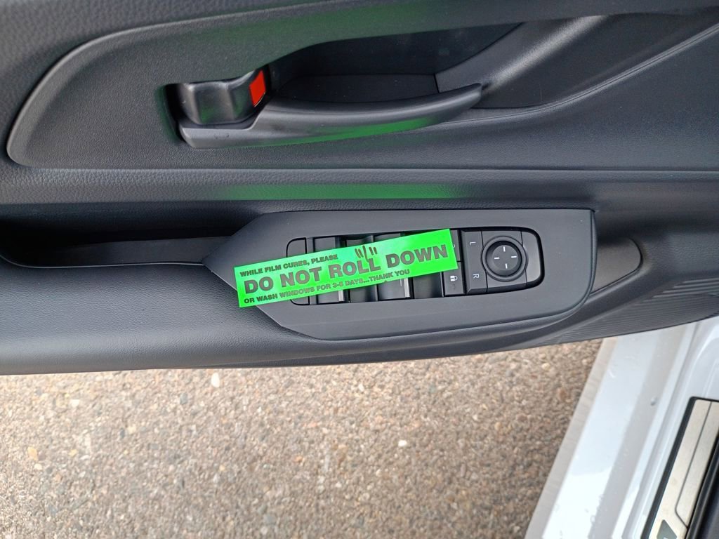 New 2026 Toyota Prius SE image 10