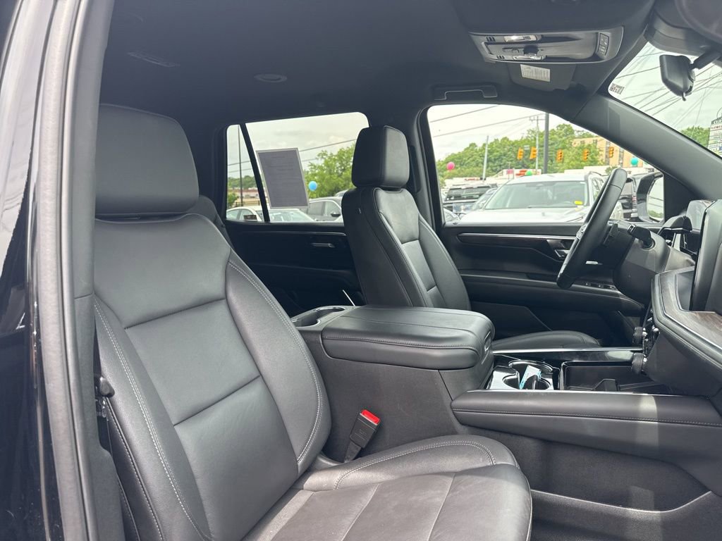 Used 2025 Chevrolet Tahoe LT AWD/4WD image 19
