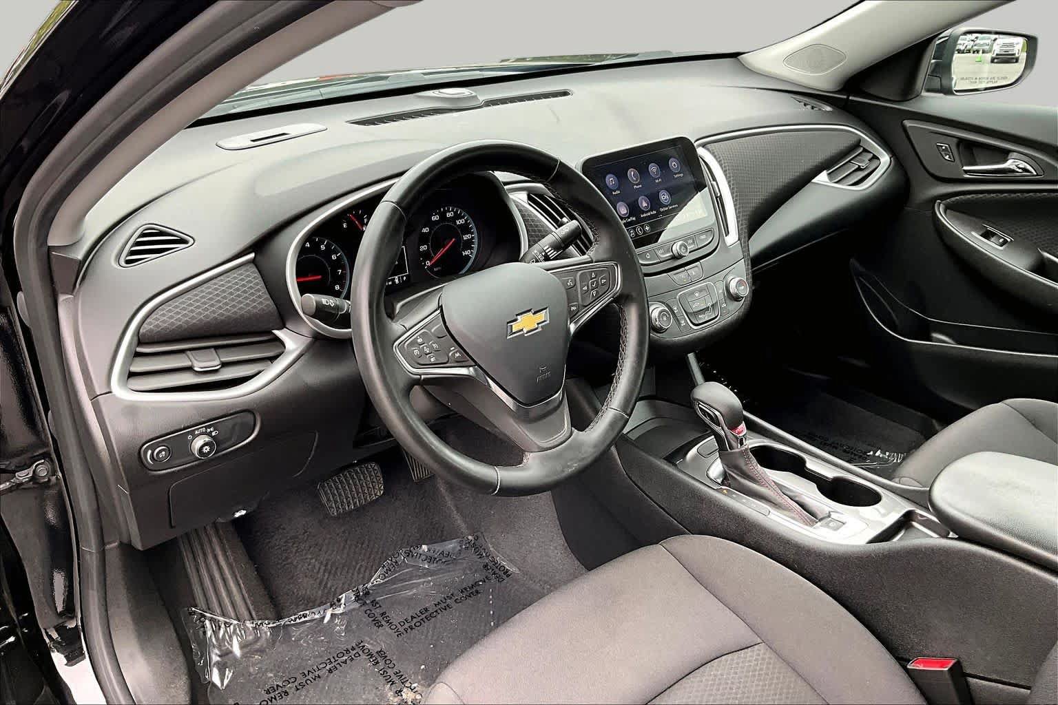 Used 2023 Chevrolet Malibu RS FWD image 17
