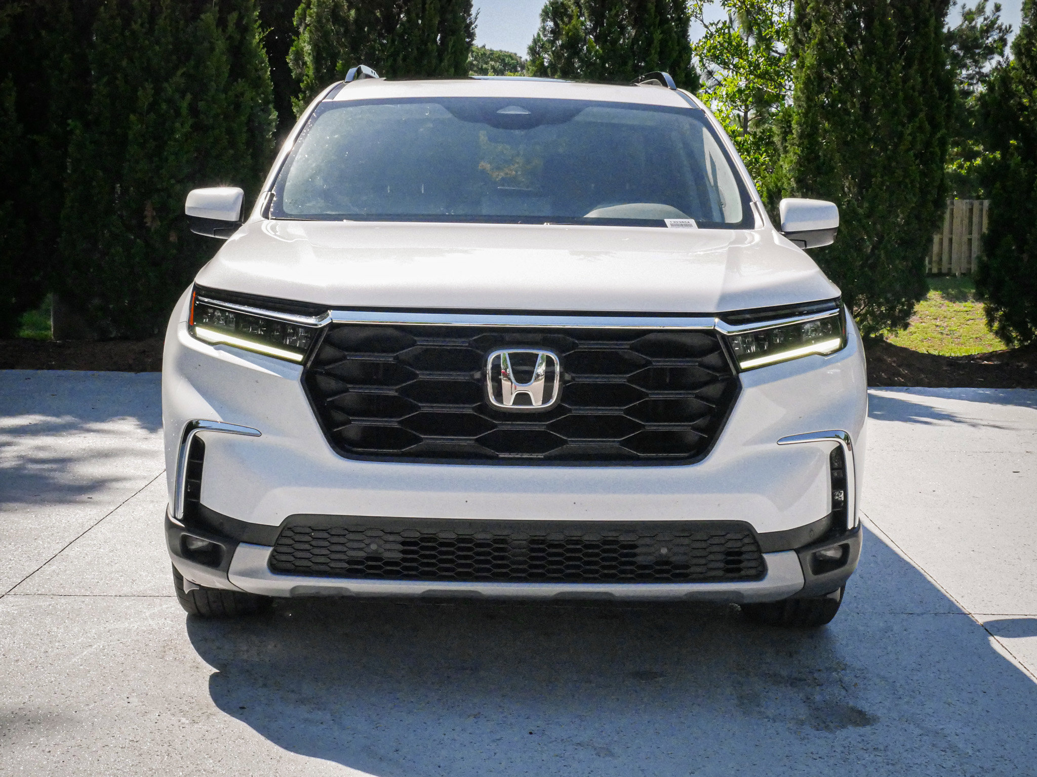 Used 2023 Honda Pilot Touring image 3