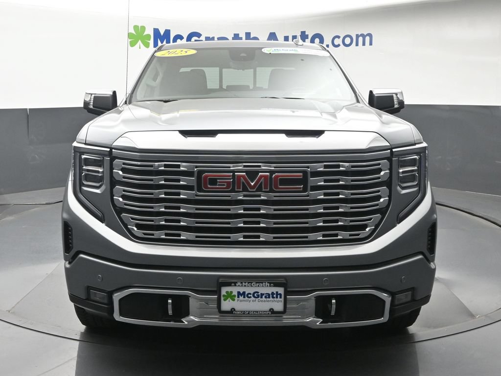 Used 2025 GMC Sierra 1500 Denali w/ Technology Package AWD/4WD image 6