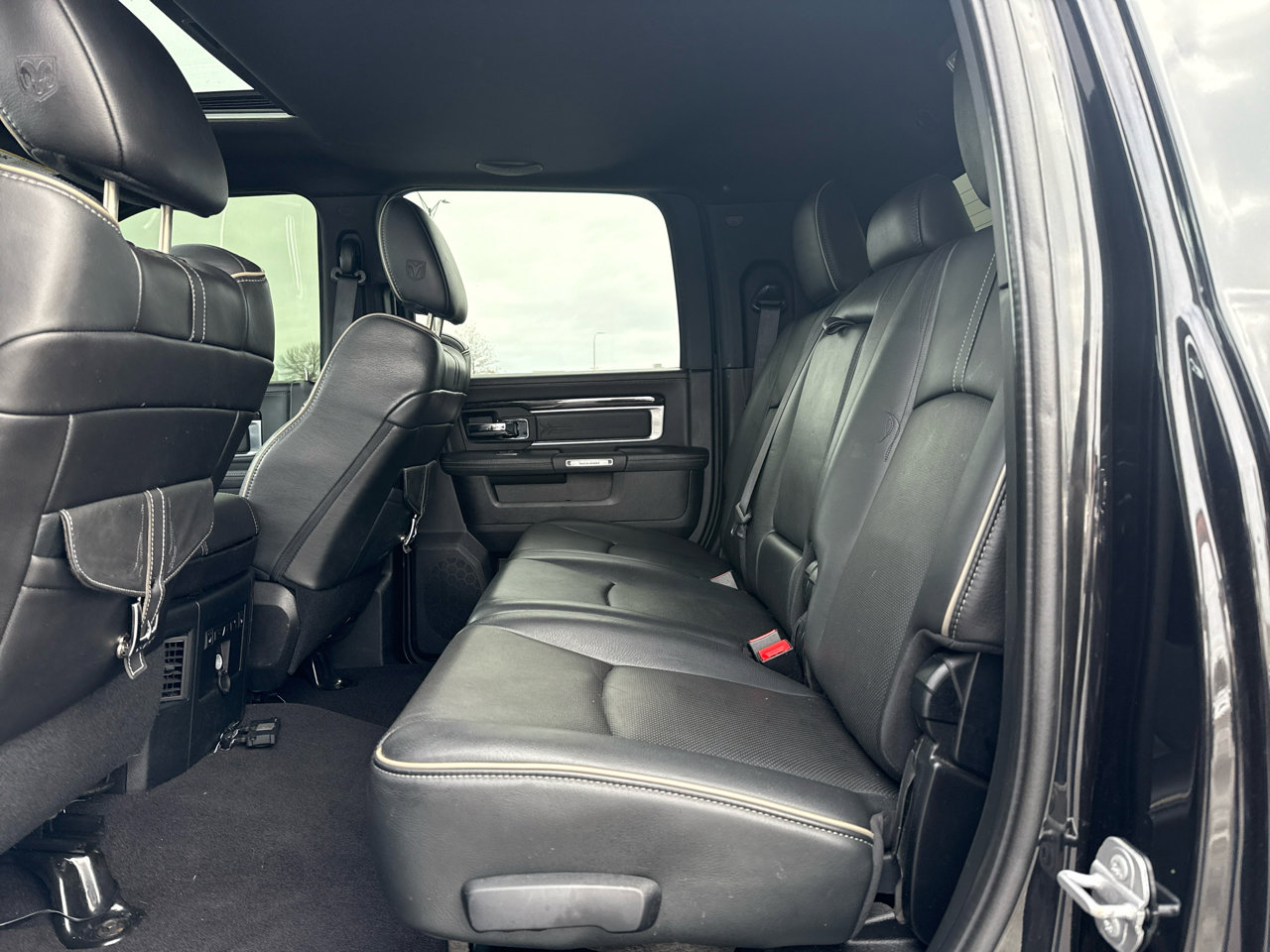 Used 2016 RAM 2500 Limited image 28