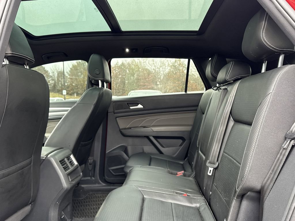 Used 2023 Volkswagen Atlas Cross Sport SEL R-Line image 13