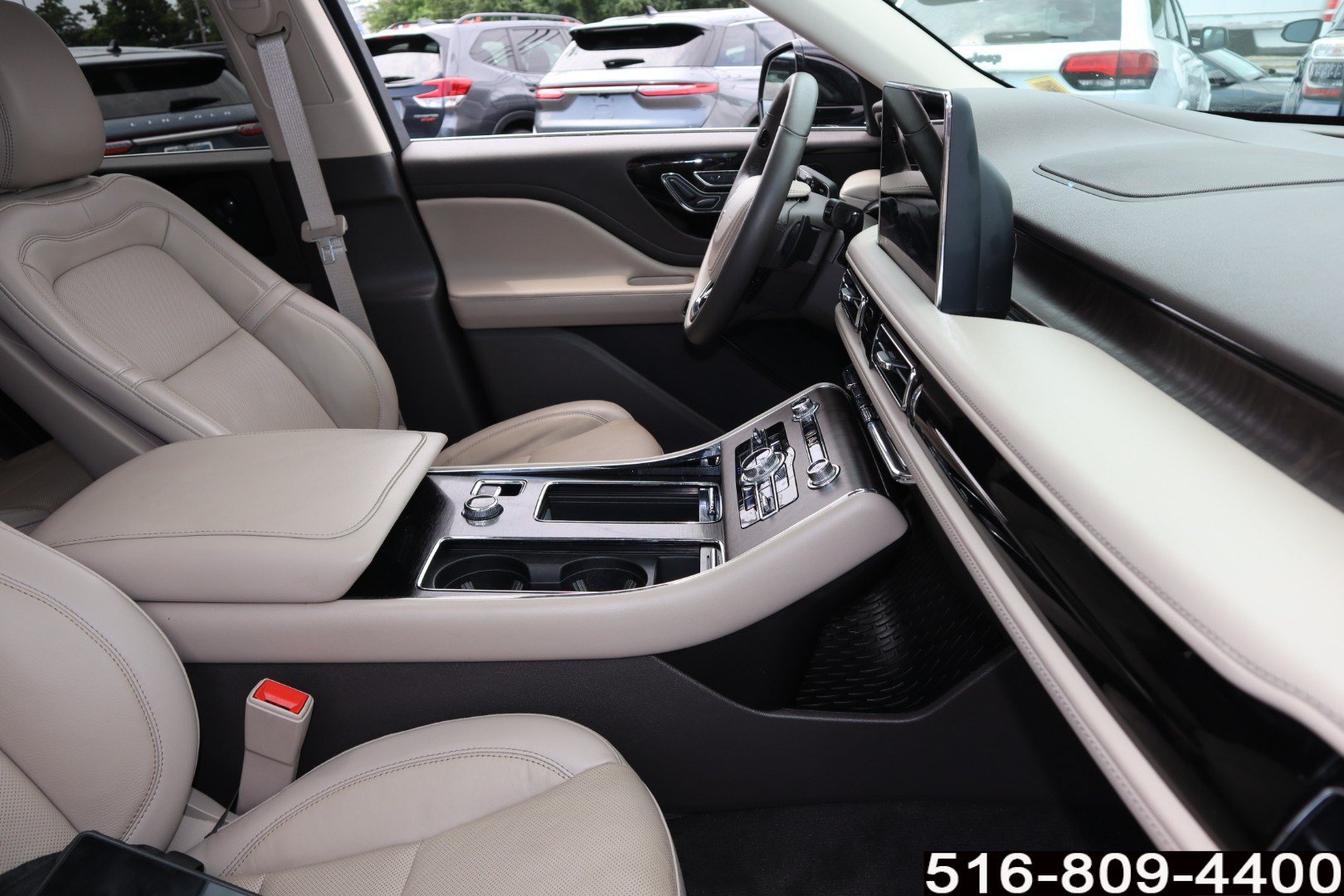 Used 2023 Lincoln Aviator Reserve w/ Elements Package Plus AWD/4WD image 23