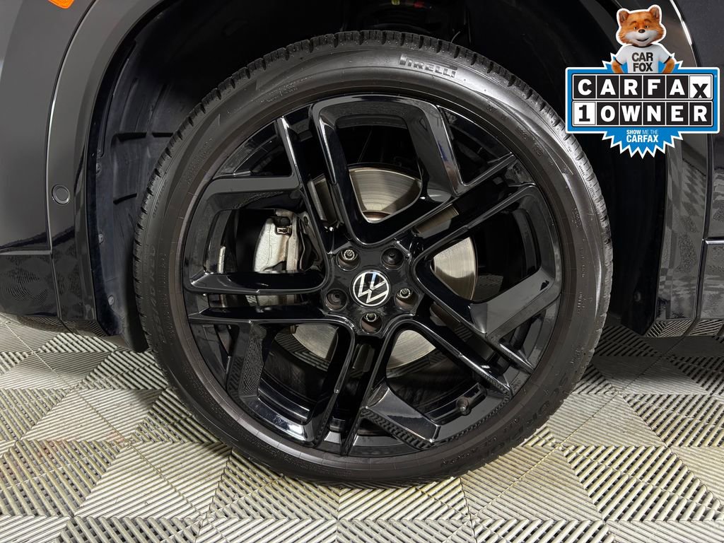 Used 2025 Volkswagen Tiguan SE R-Line AWD/4WD image 28