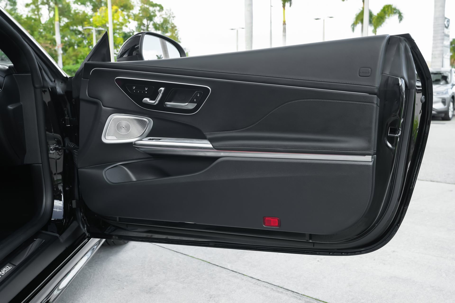 Used 2025 Mercedes-Benz CLE 300 4MATIC Cabriolet image 40