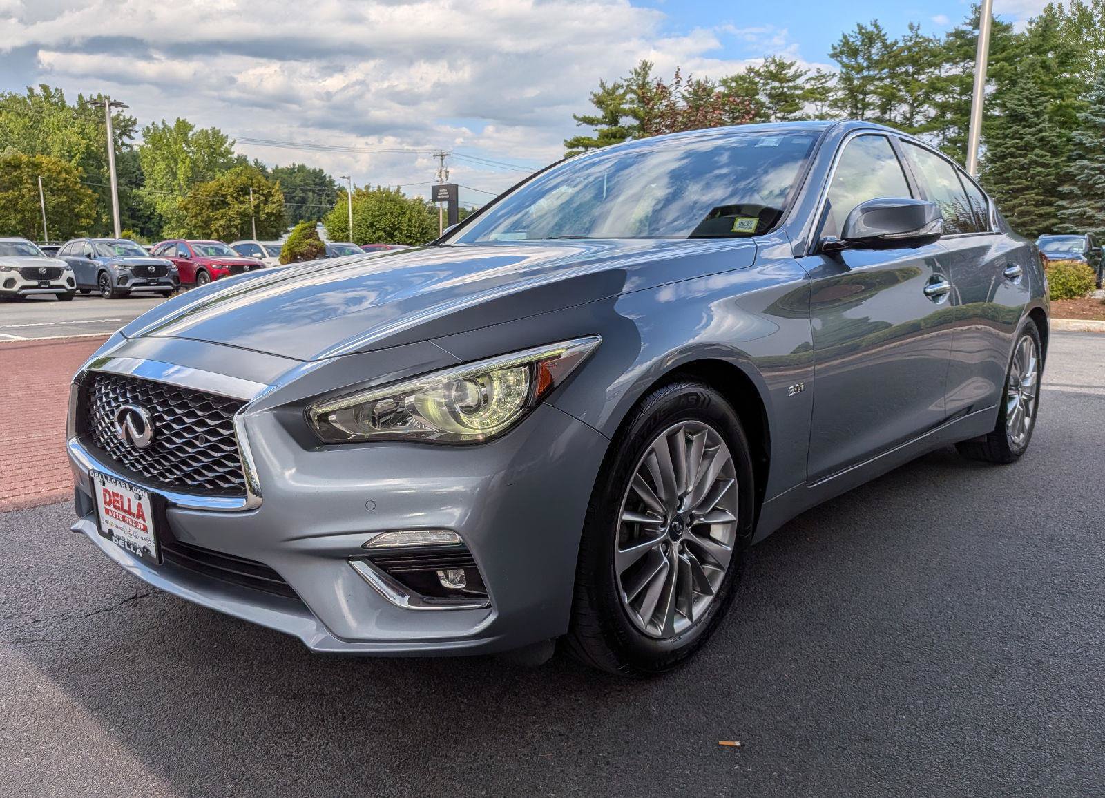 Used 2018 INFINITI Q50 Luxe w/ Sensory Package (Luxe) AWD/4WD image 4
