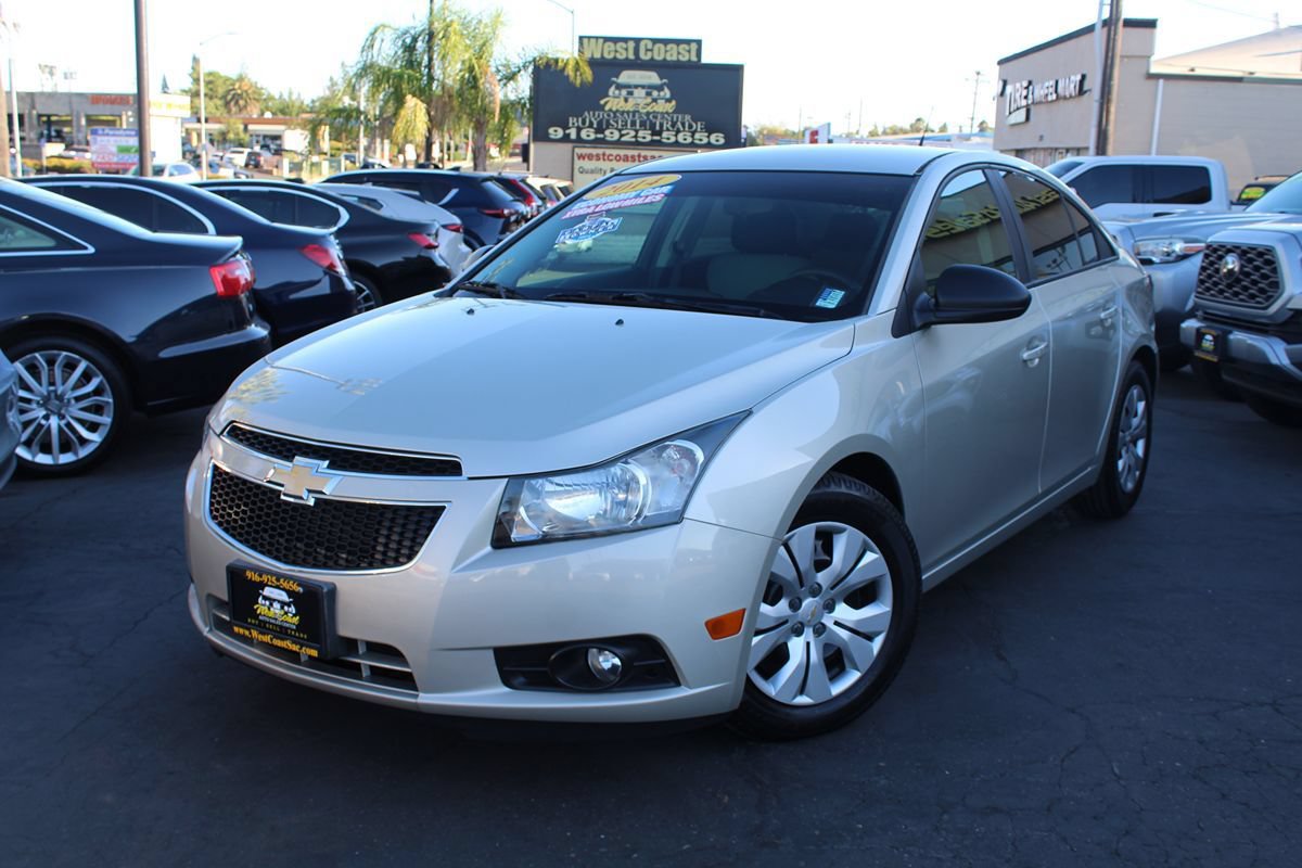 Used 2014 Chevrolet Cruze LS FWD image 33