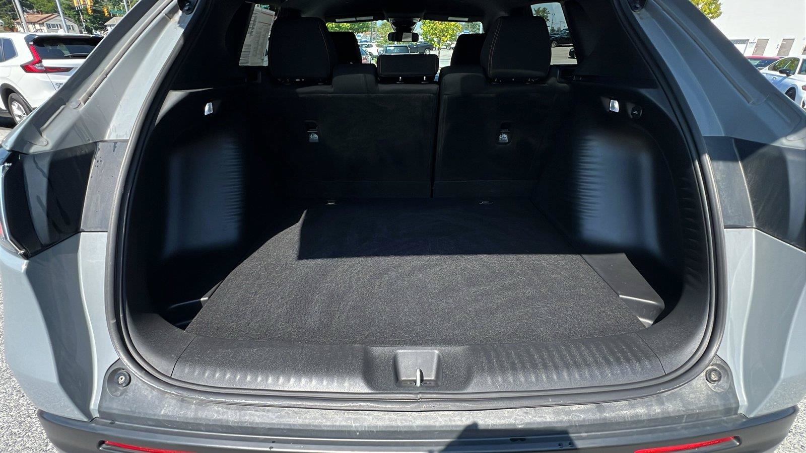 Used 2025 Honda HR-V Sport image 16