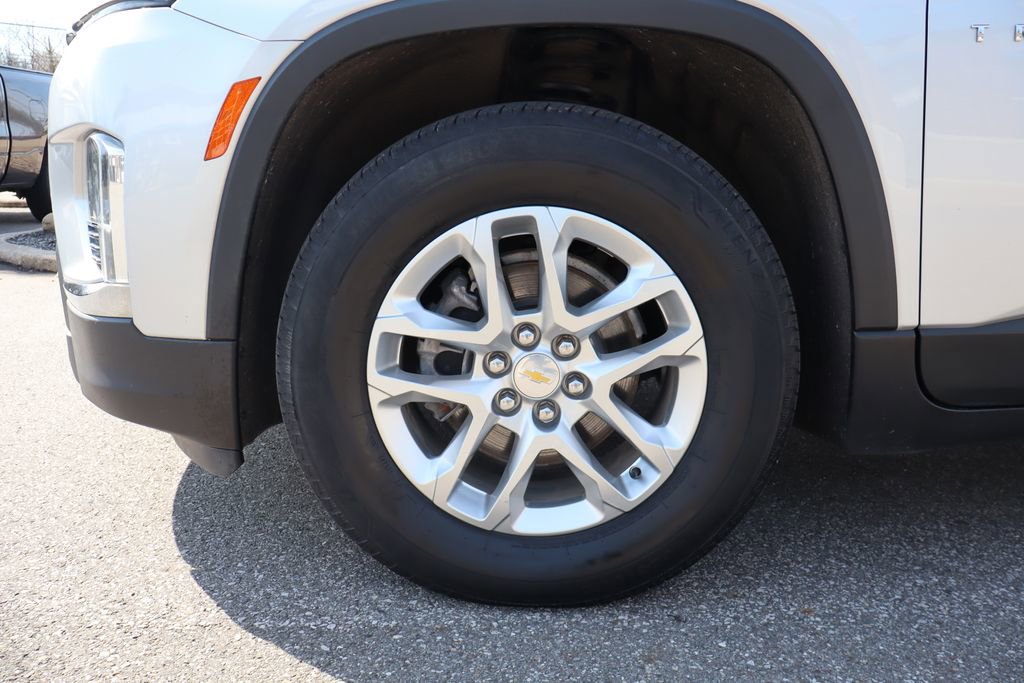 Used 2022 Chevrolet Traverse LS AWD/4WD image 25