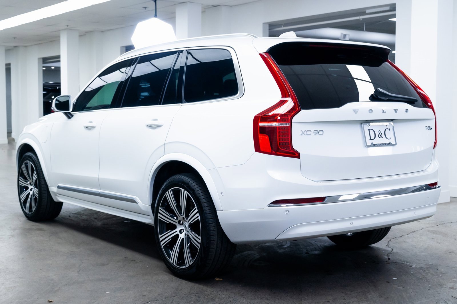 Used 2025 Volvo XC90 T8 Plus image 4