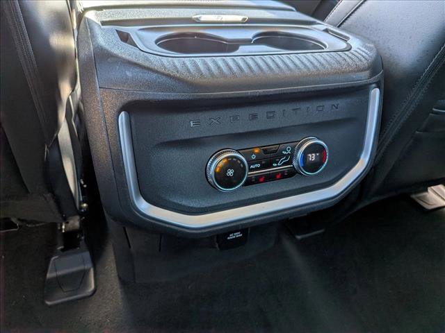 Used 2025 Ford Expedition Platinum AWD/4WD image 19
