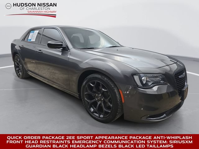 Used 2019 Chrysler 300 Touring w/ Sport Appearance Package RWD image 1
