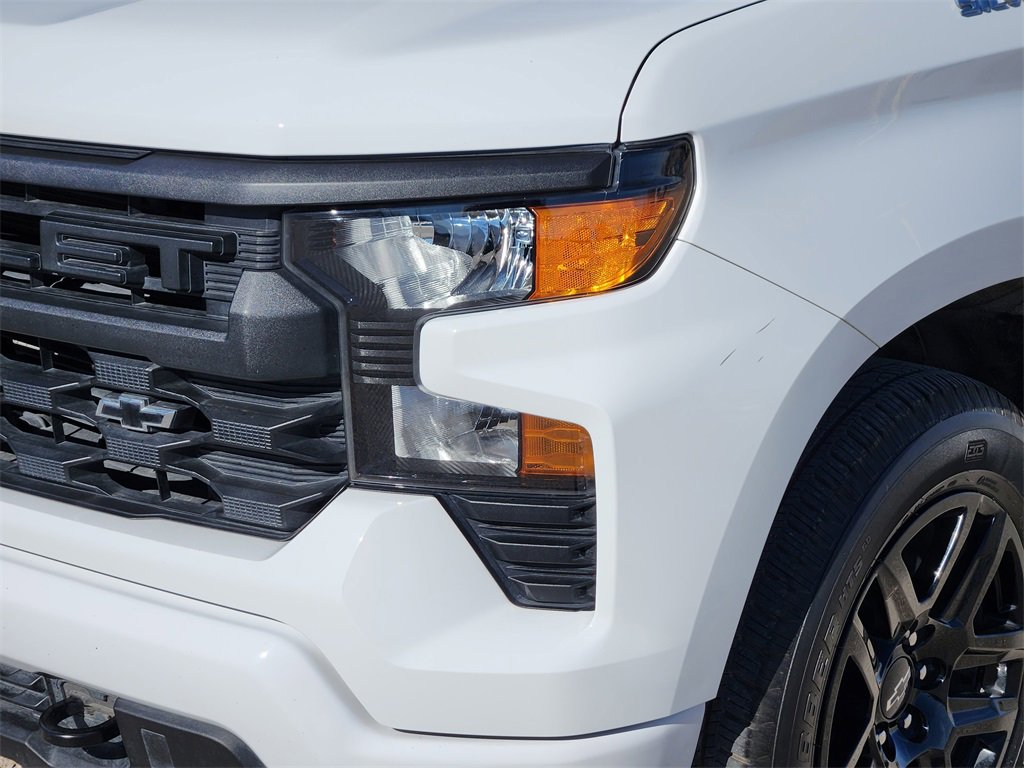 Used 2024 Chevrolet Silverado 1500 Custom image 9
