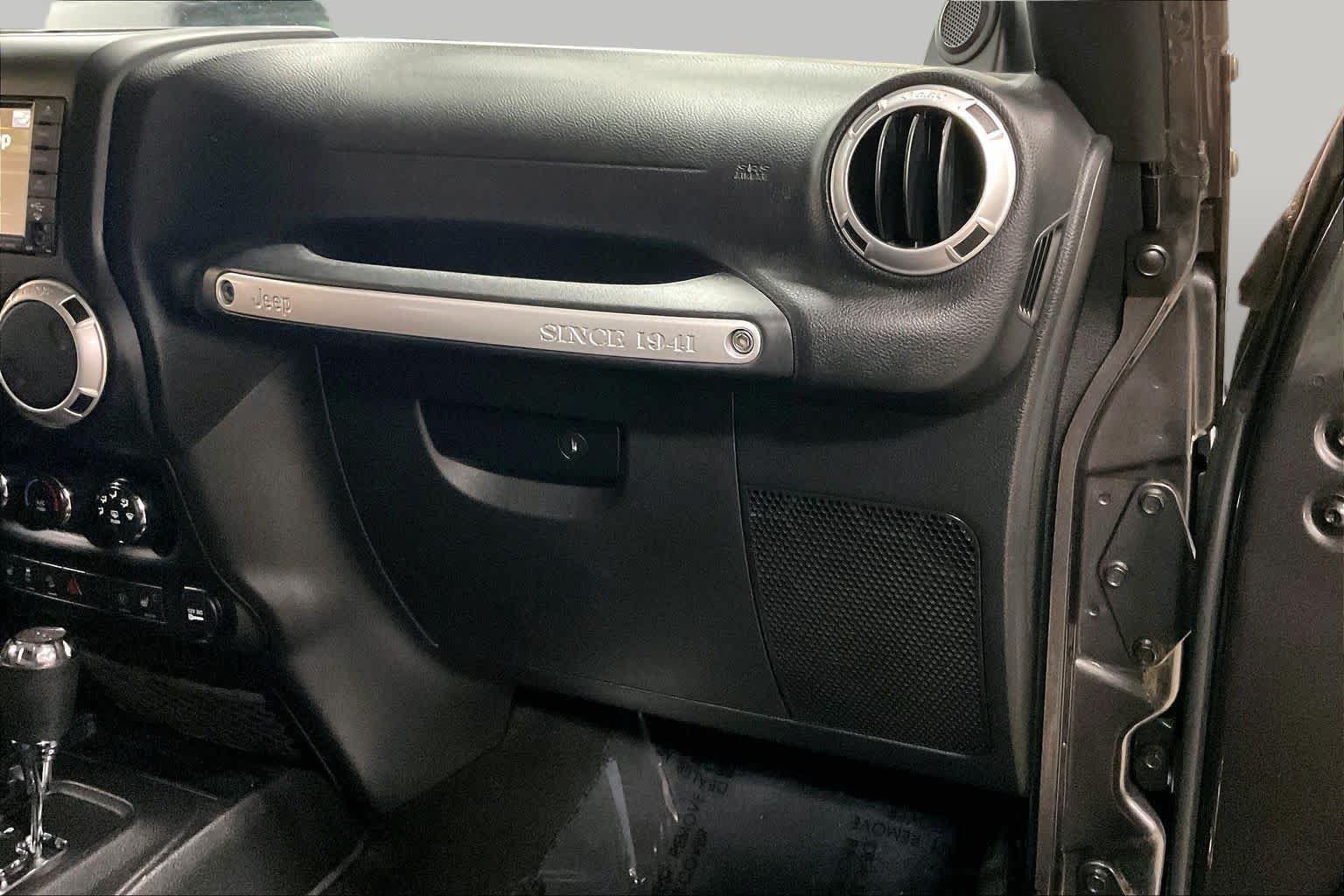 Used 2014 Jeep Wrangler Sahara AWD/4WD image 18