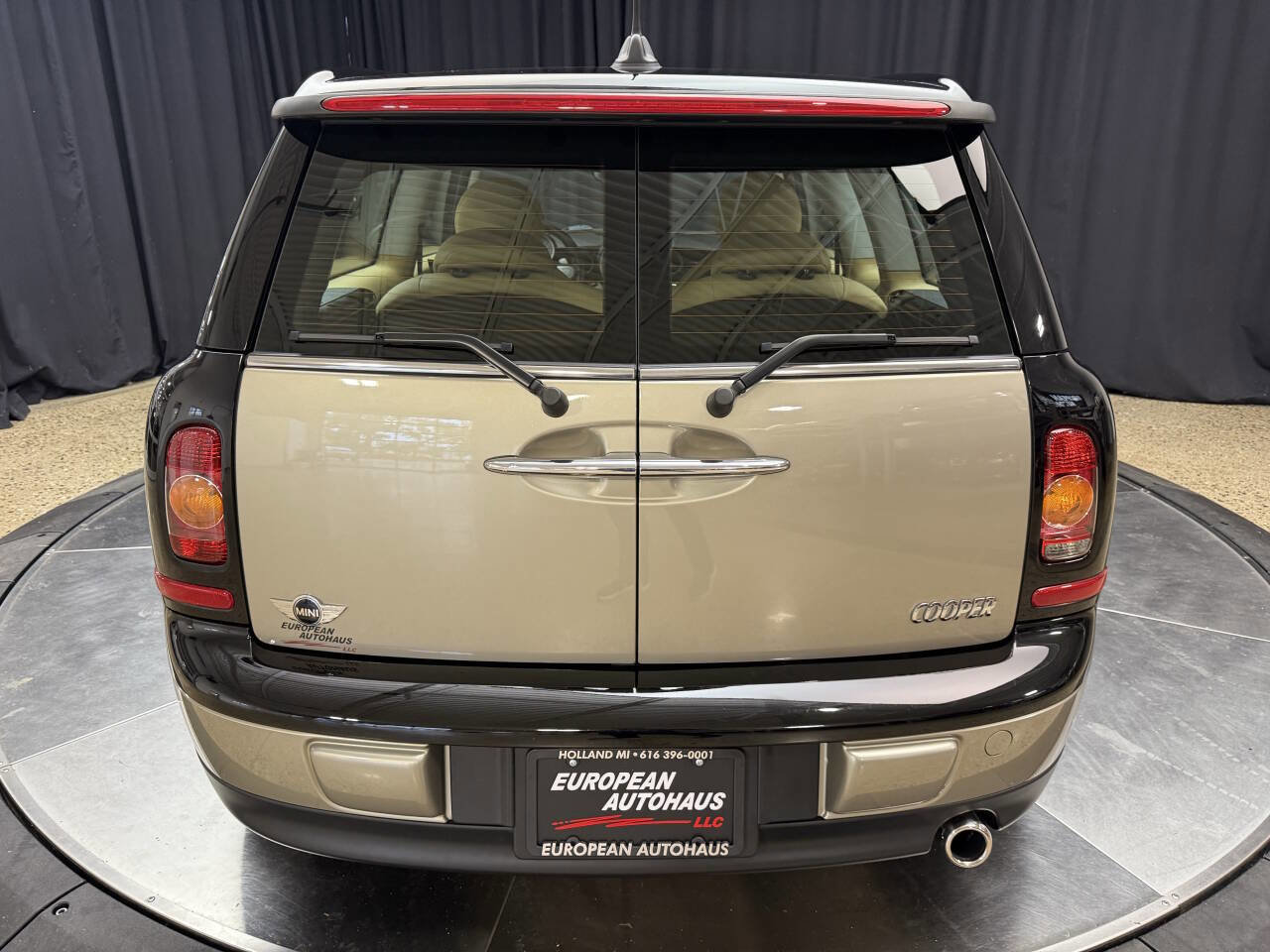 Used 2009 MINI Cooper Clubman Hardtop image 6