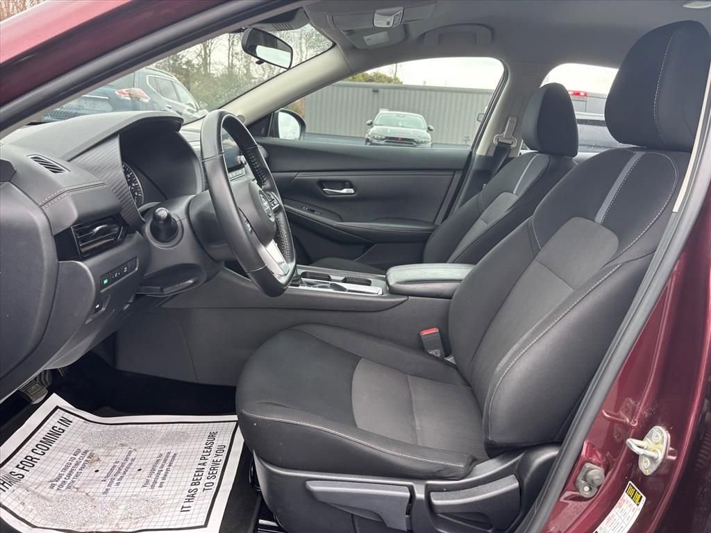 Used 2022 Nissan Sentra SV w/ Trunk Package image 11