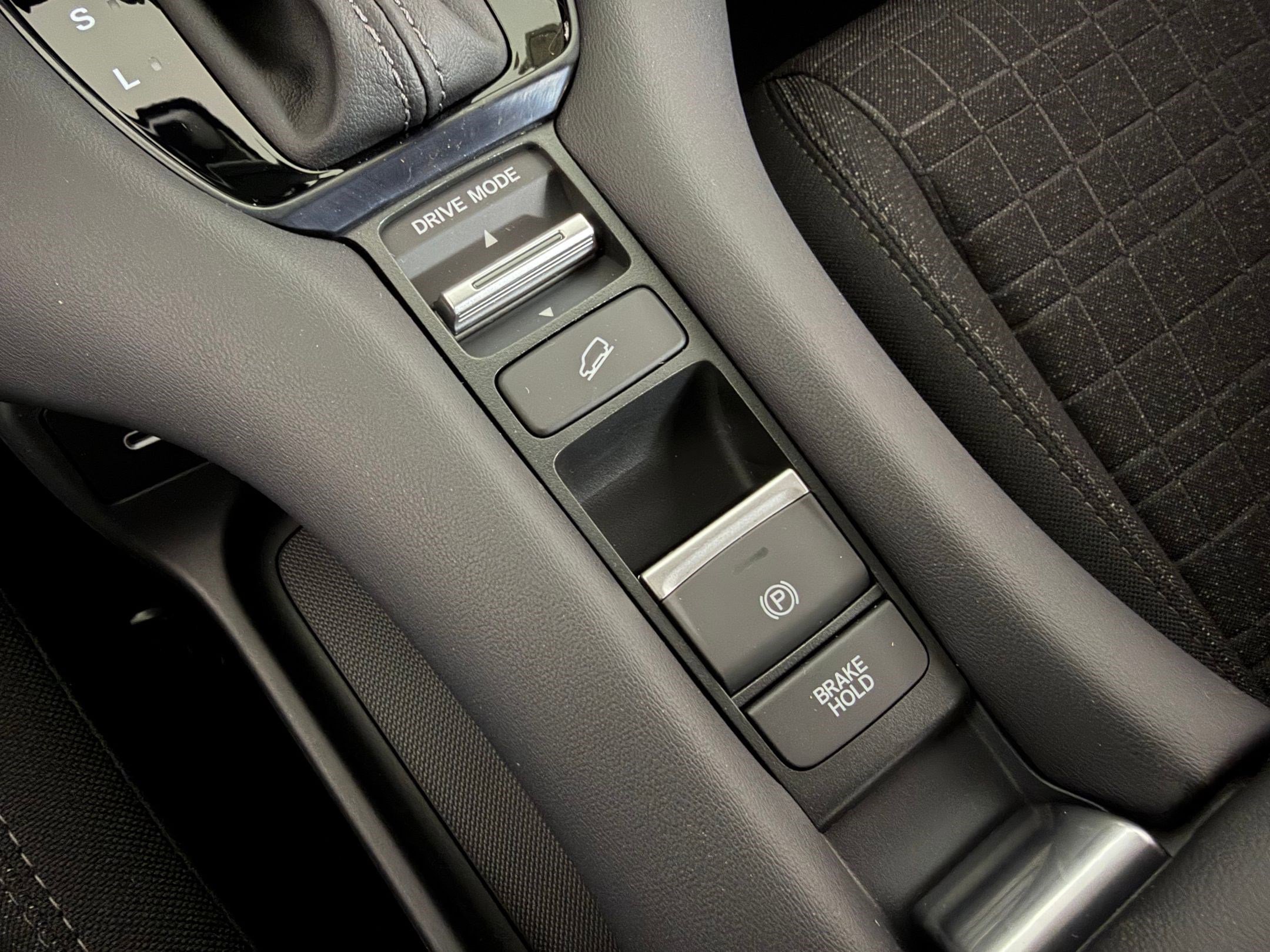 New 2026 Honda HR-V LX image 16