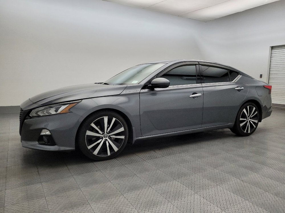 Used 2020 Nissan Altima 2.0 Platinum image 2