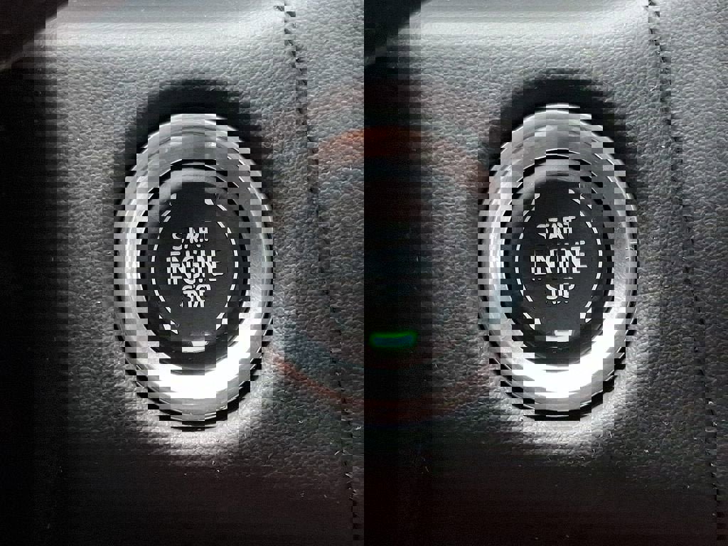 Used 2022 Chevrolet Suburban LT AWD/4WD image 21