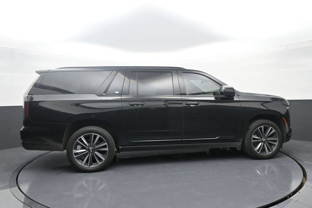 Used 2025 Cadillac Escalade ESV Sport w/ Touring Package AWD/4WD image 8