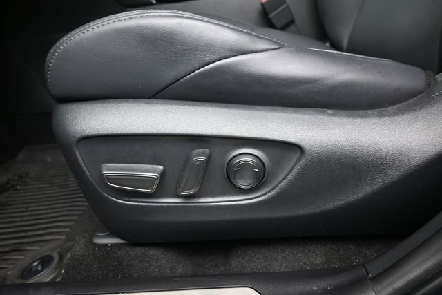 Used 2024 Toyota Venza XLE AWD/4WD image 21