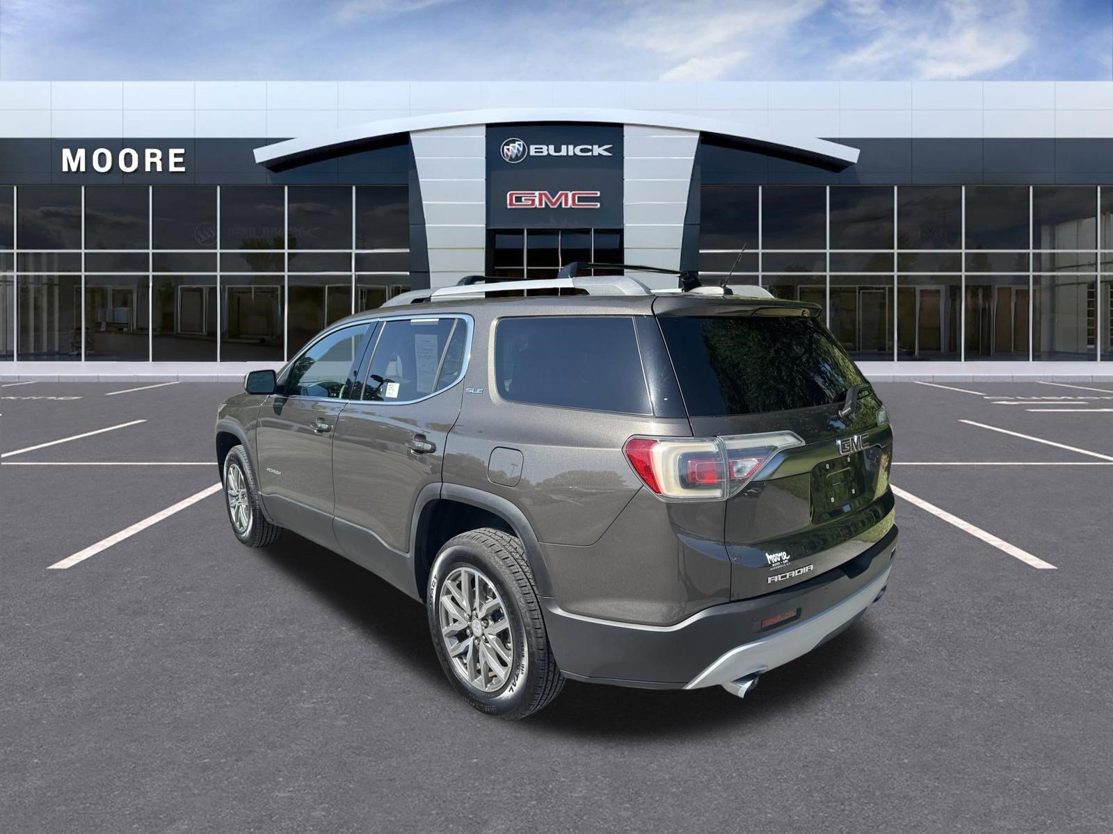 Used 2019 GMC Acadia SLE w/ LPO, Black Accent Package FWD image 6