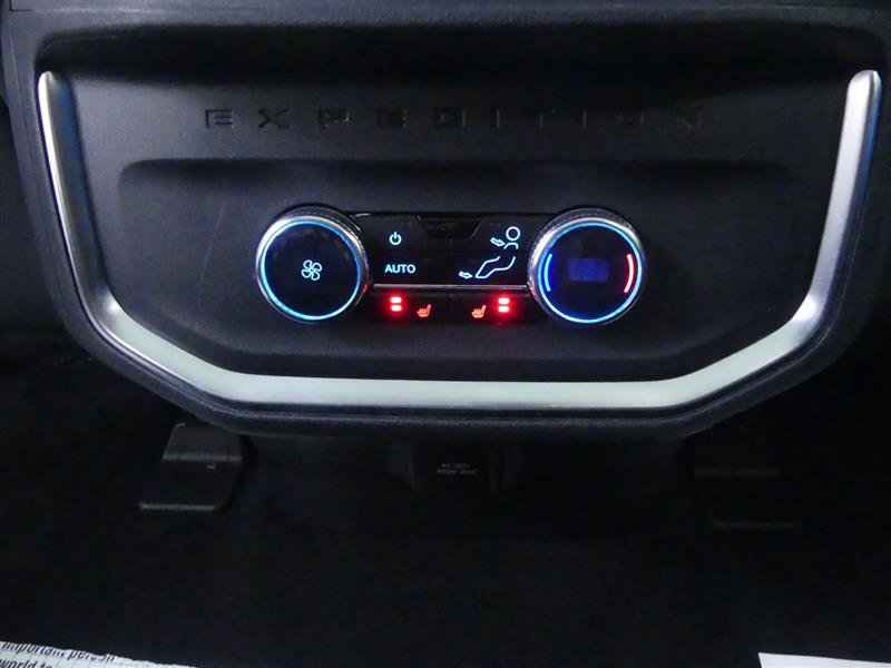 Used 2026 Ford Expedition Max Platinum AWD/4WD image 28