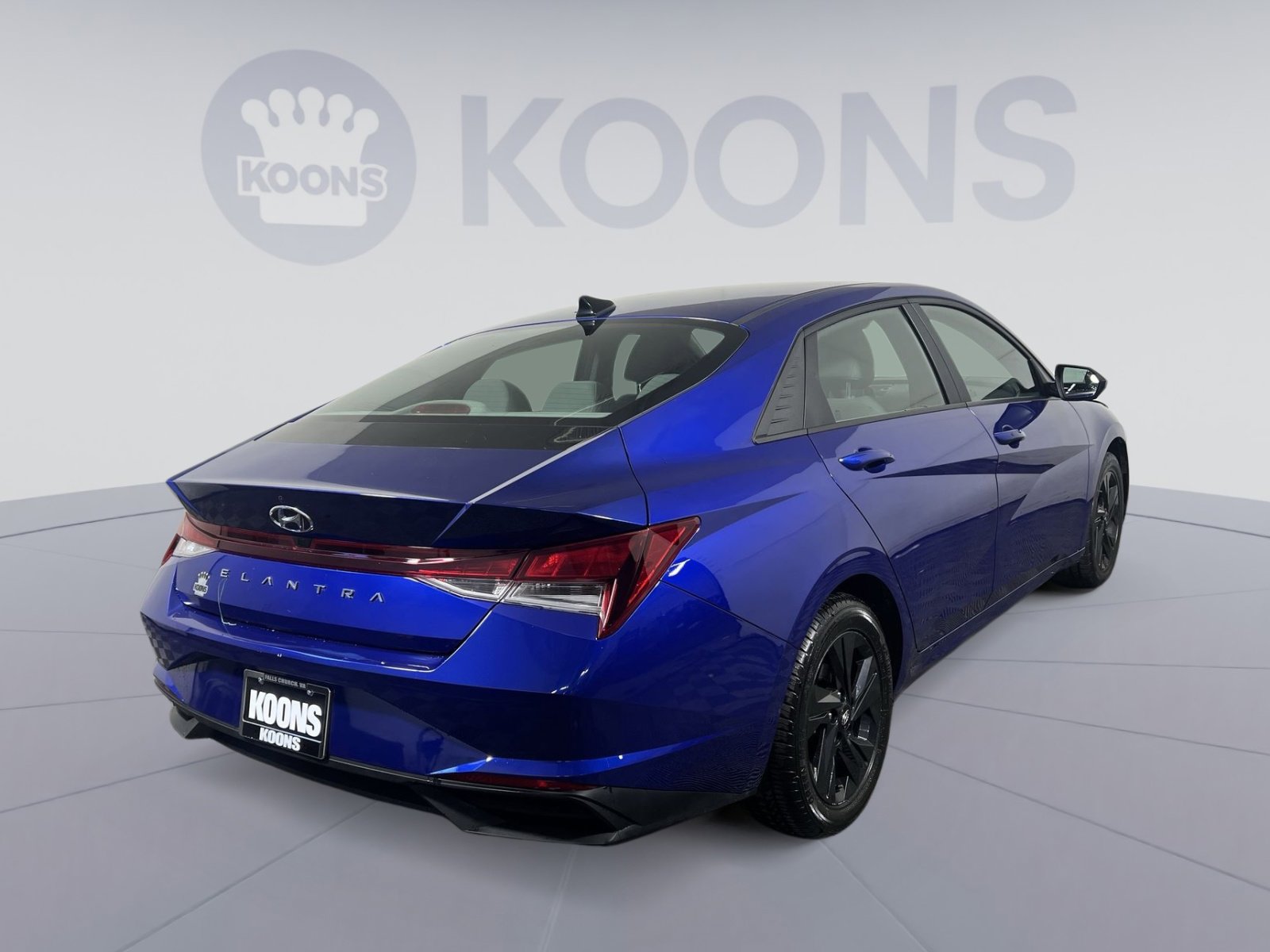 Used 2023 Hyundai Elantra SEL w/ Cargo Package image 7