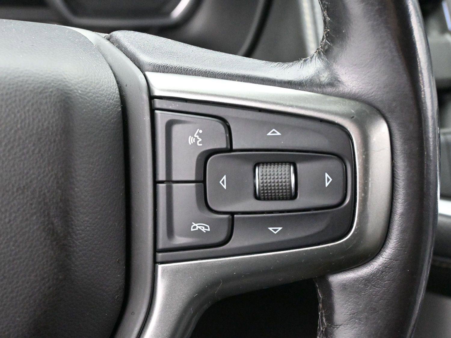 Used 2021 Chevrolet Tahoe Premier w/ Premium Package image 22