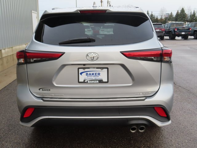 Used 2023 Toyota Highlander XSE image 10