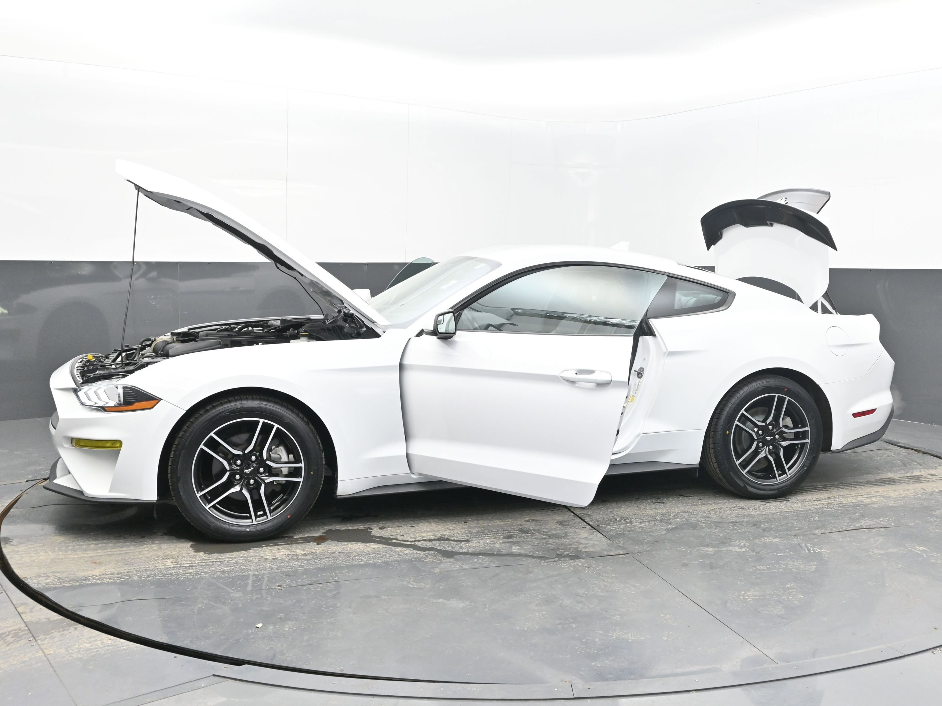 Used 2020 Ford Mustang Premium image 38