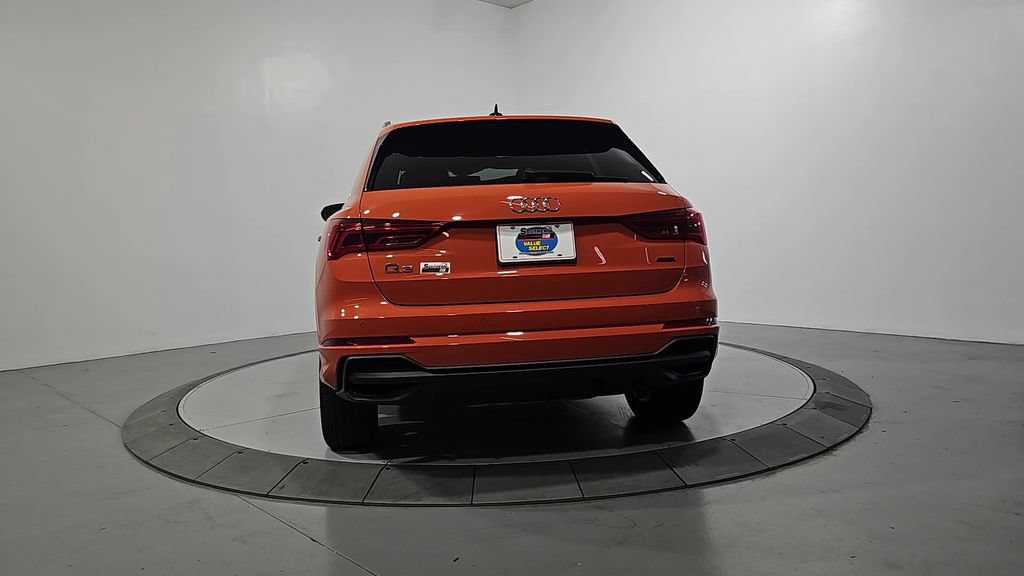 Used 2024 Audi Q3 2.0T Premium Plus w/ Premium Plus Package AWD/4WD image 4