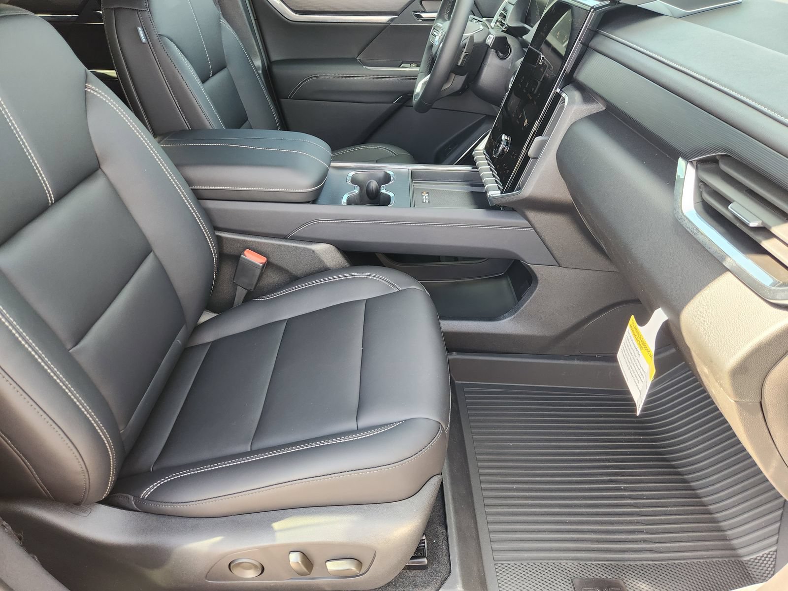 New 2026 GMC Acadia Elevation w/ Black Edition FWD image 17