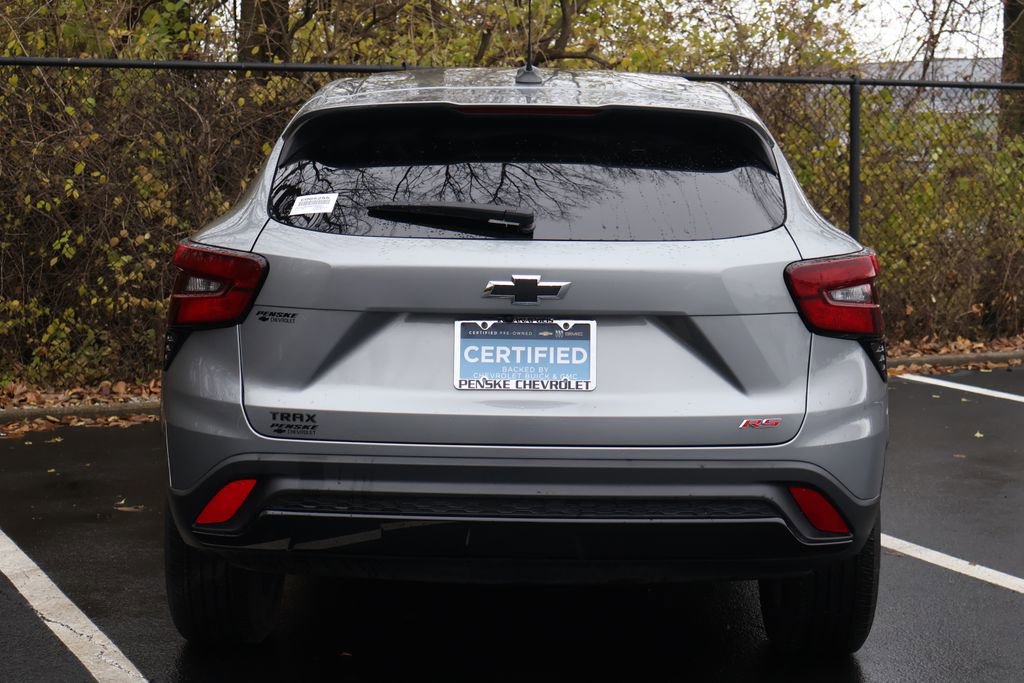 Used 2024 Chevrolet Trax RS image 8