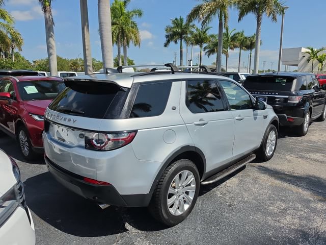 Used 2018 Land Rover Discovery Sport SE AWD/4WD image 3
