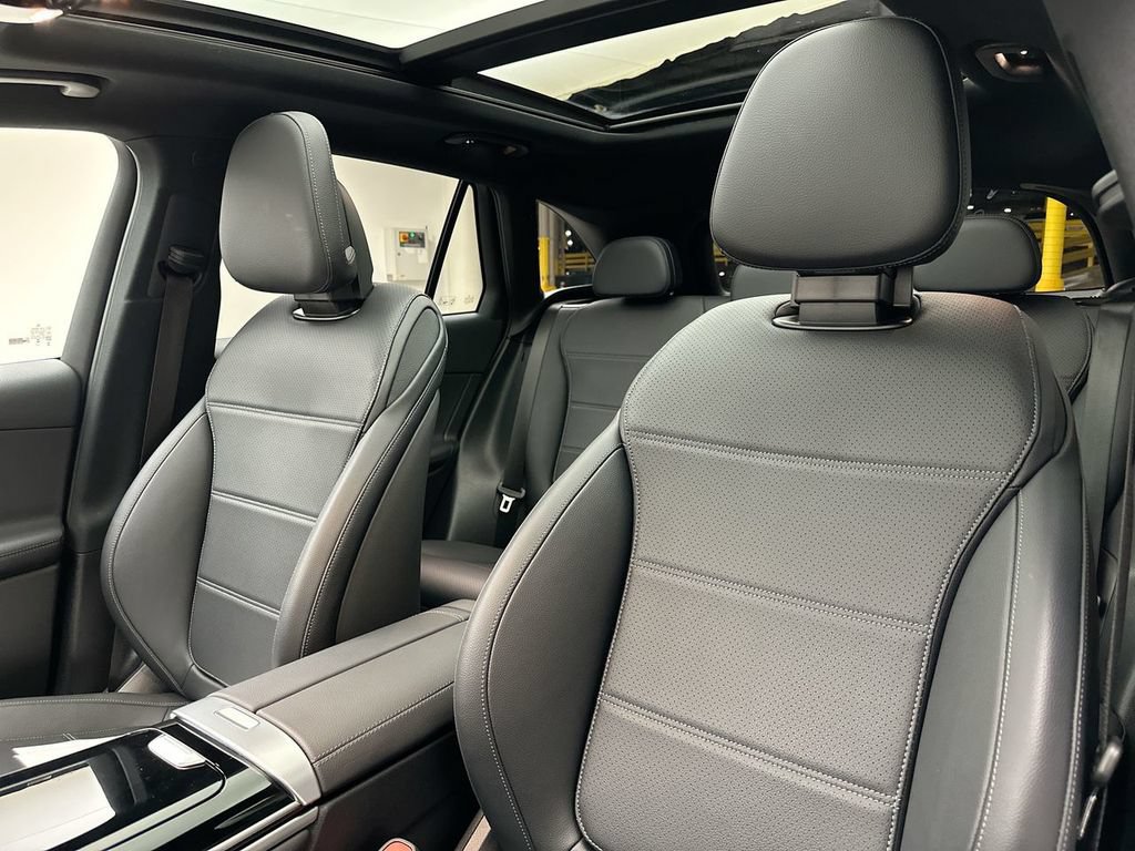 Used 2025 Mercedes-Benz GLC 300 4MATIC image 22