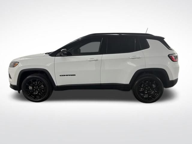 Used 2023 Jeep Compass Altitude w/ Sun and Sound Group image 5