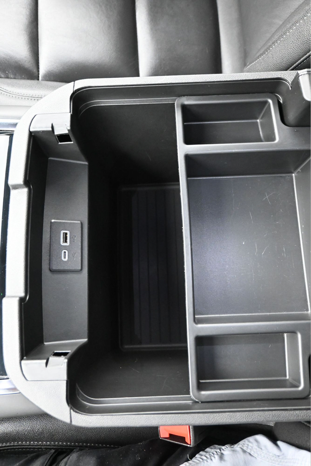 Used 2025 Chevrolet Suburban LT AWD/4WD image 19