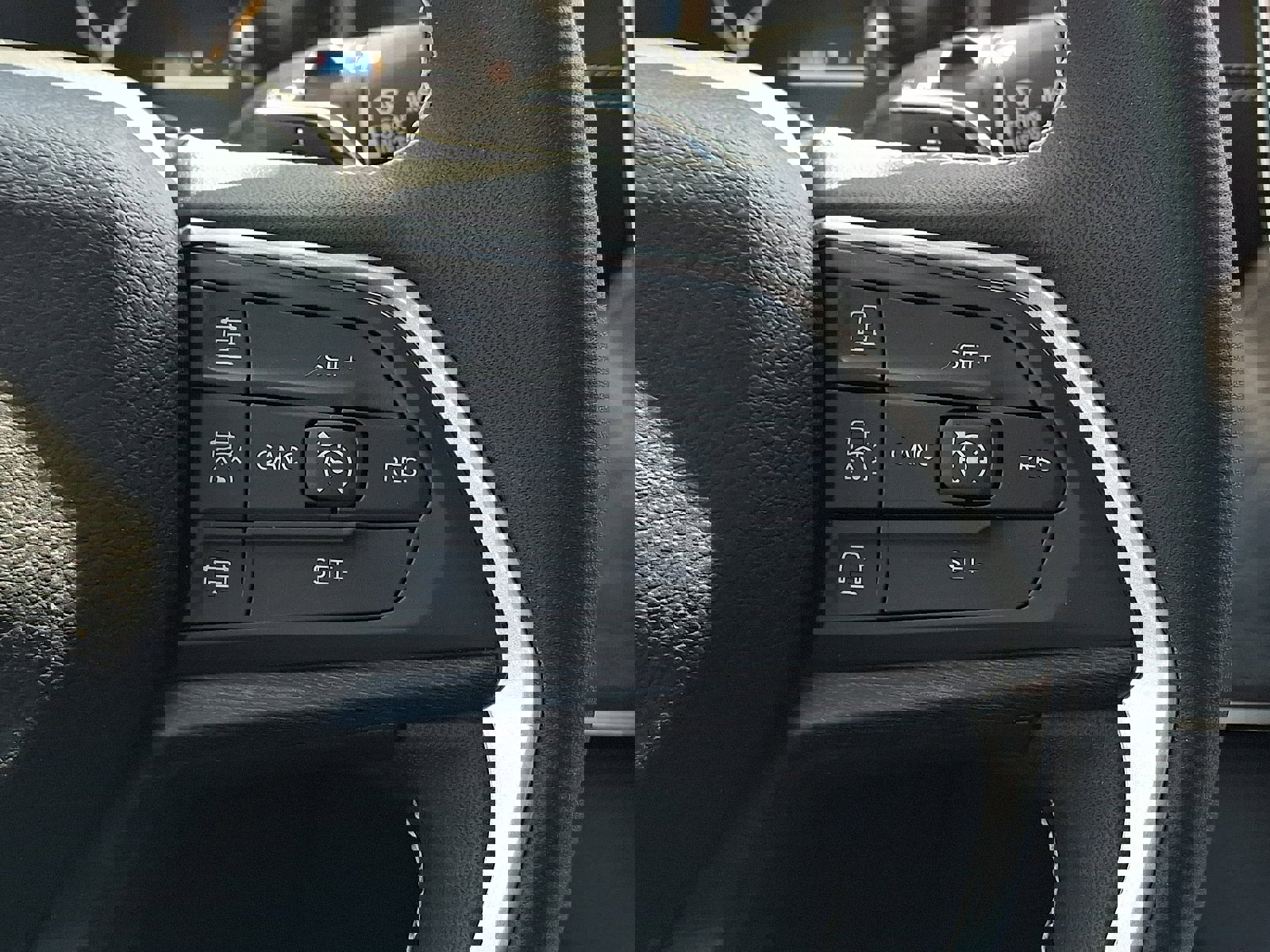 Used 2023 Jeep Grand Cherokee L Limited image 23