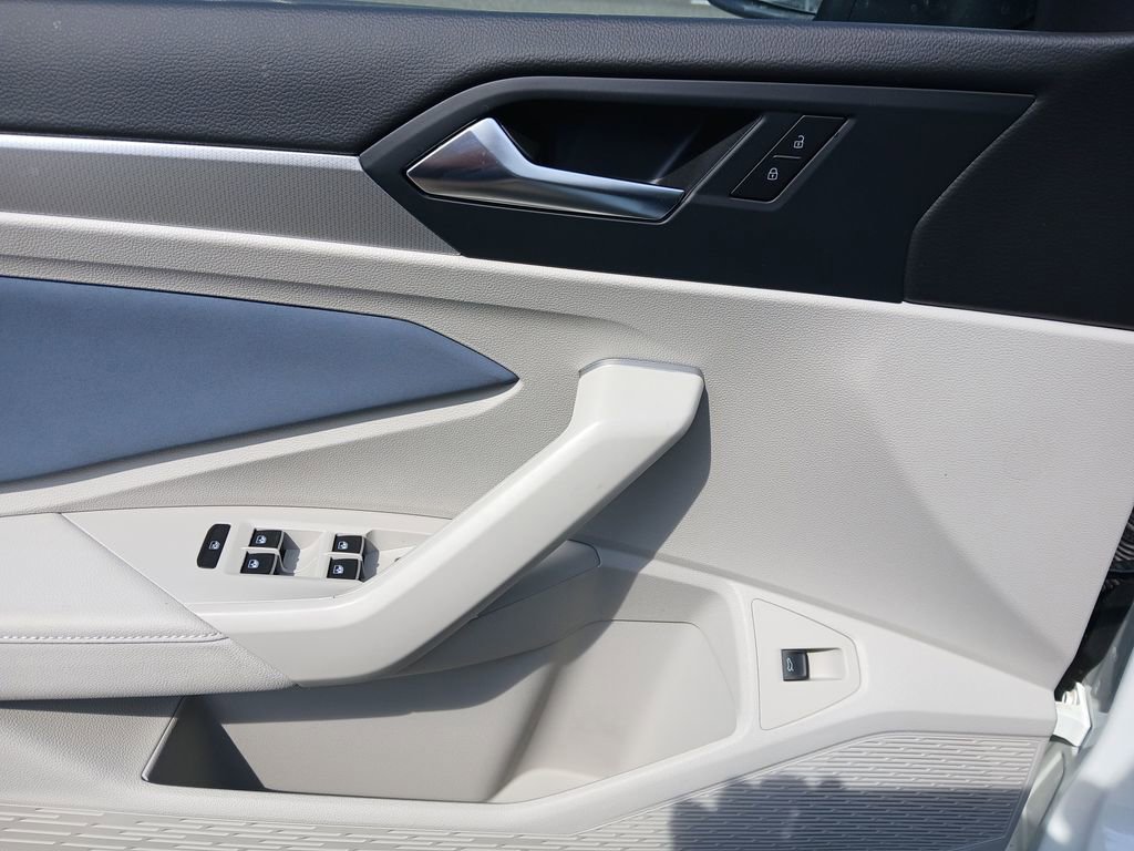 New 2026 Volkswagen Jetta SE FWD image 11