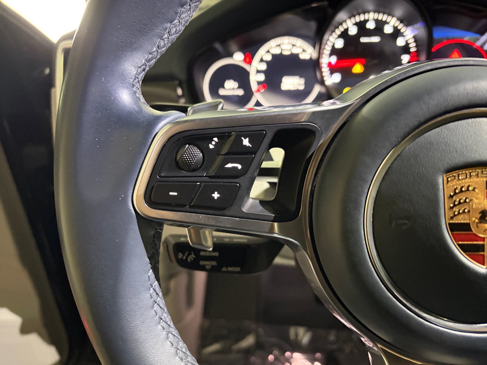 Certified 2023 Porsche Cayenne AWD/4WD image 37